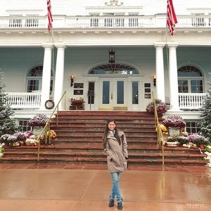 Meet your Posher, Alexis